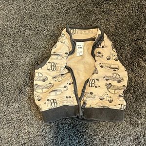 *4/$15 Baby Boy Tops* Carter’s Cars and Trucks Vest size 12 months